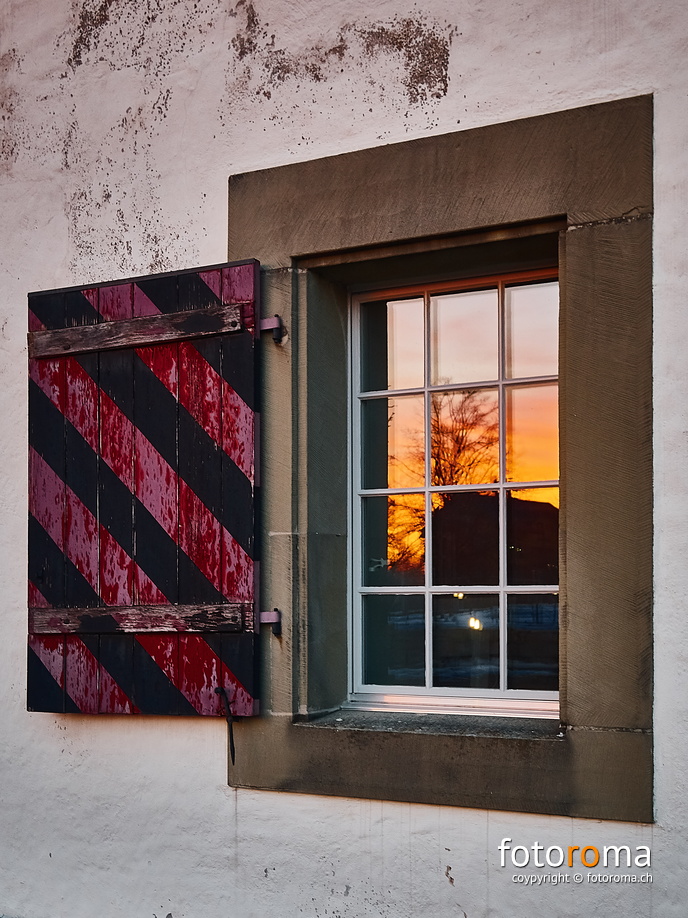 Oranges Fenster
RM-2019-365-51.jpg
