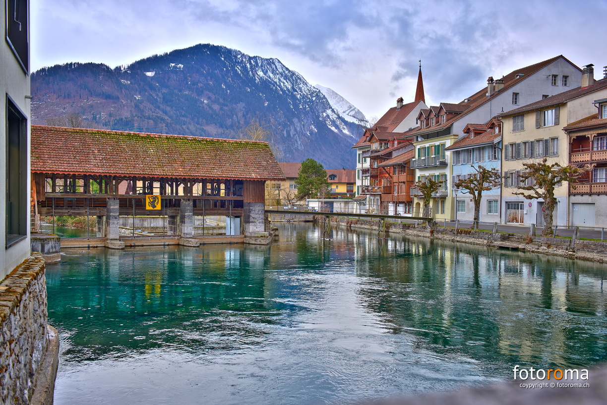 Untere Schleuse Unterseen
Baujahr 1854, Länge 17m
RM-2019-365-68.jpg