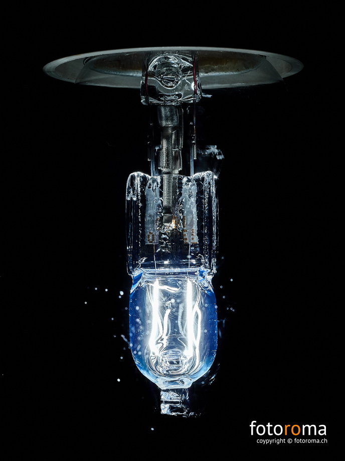 Es werde Licht
Halogen Lampe
RM-2019-365-312.jpg