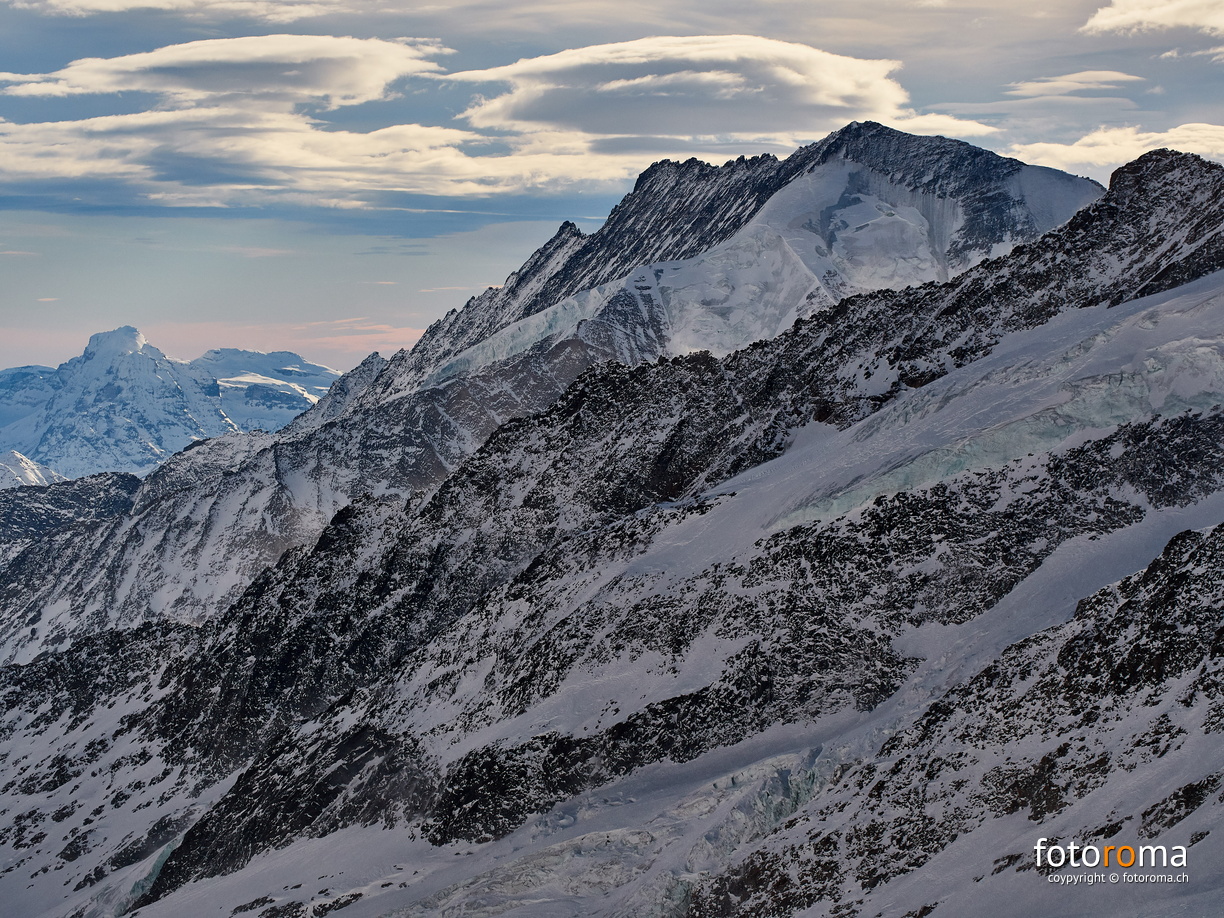 Kranzberg und Dreieckhorn
Jungfraujoch
RM-2019-365-360.jpg