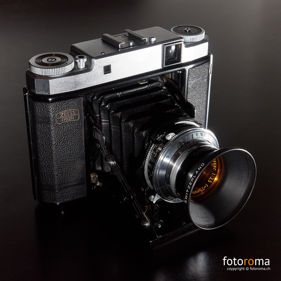Zeiss Super Ikonta
Modell: 531/16
Produktionsperiode : 1953 - 1957
Seriennummer: C97129
RM-2020.11.05-0491.jpg
