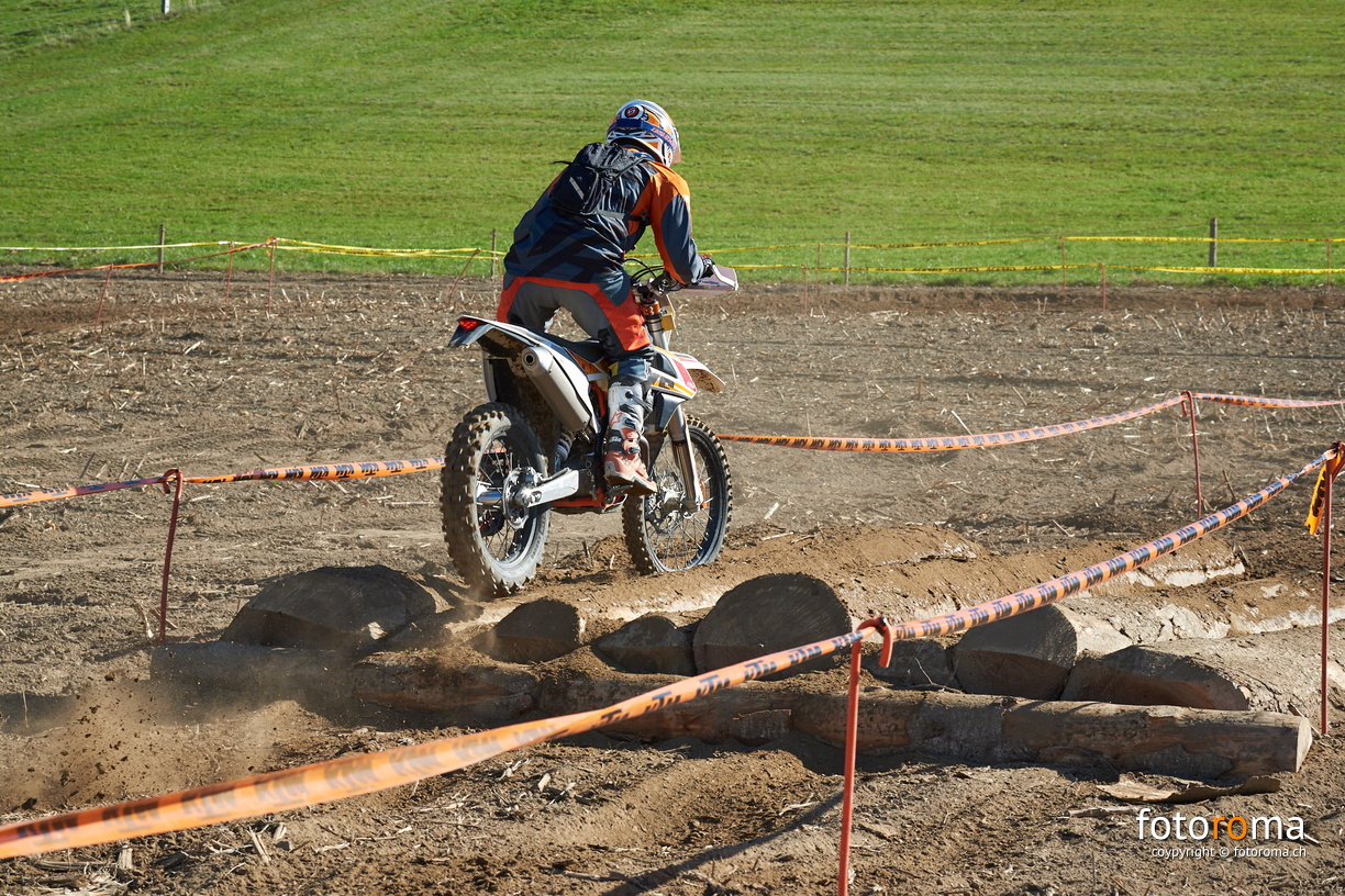 RM-BBS18-SA-0333 - RM-BBS18-SA-0333.jpg RM-BBS18-SA-0333.jpg