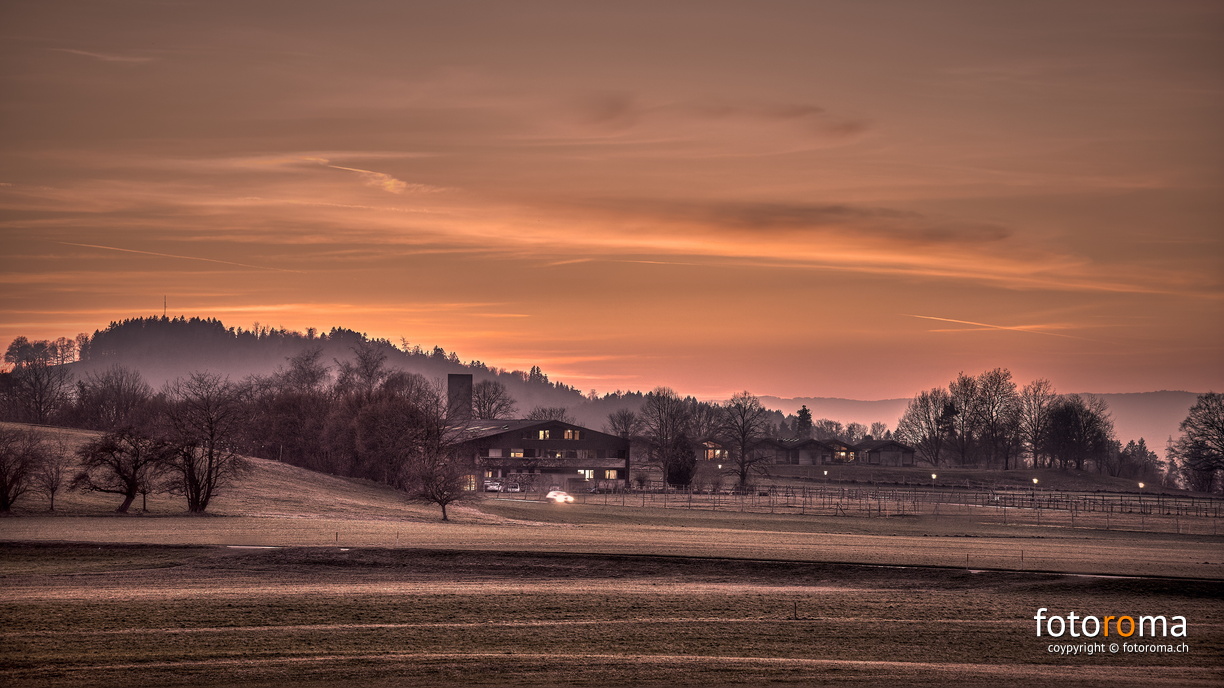 Abendstimmung
Bernaville und Reithalle
RM-2019-365-80.jpg