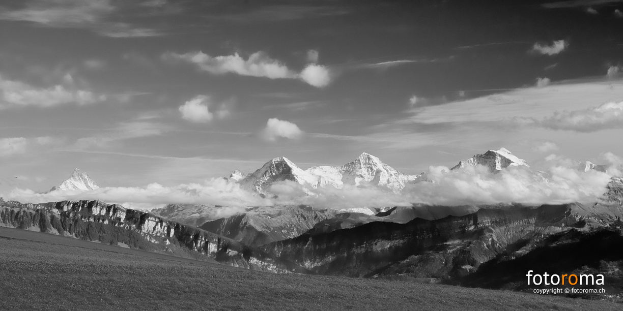 Berner Alpen
	Schreckhorn - Finsteraarhorn - Eiger - Mönch - Jungfrau - Gletscherhorn
 RM-2019-365-283.jpg