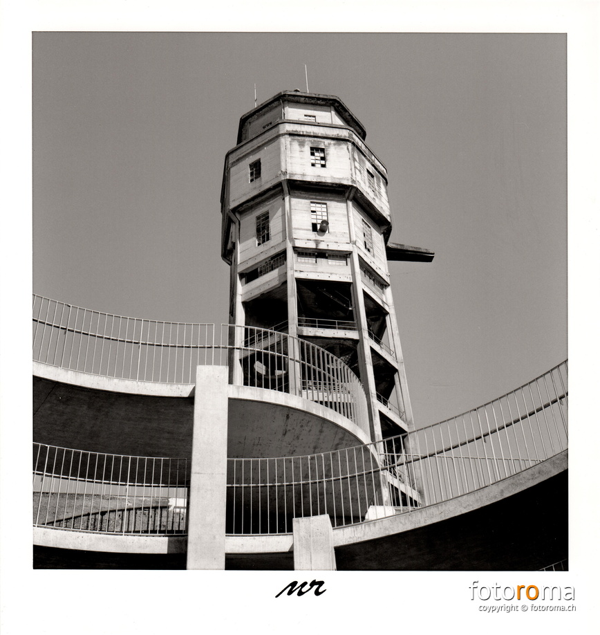 Säureturm, Attisholz Areal
Papierabzug
Yashica Mat 124-G & Yashinon 80mm f1:3.5
RM-2021.04.28-0121.jpg