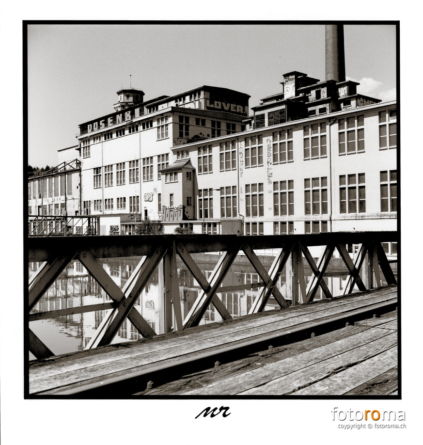 Attisholz Areal
Papierabzug
Yashica Mat 124-G & Yashinon 80mm f1:3.5
RM-2021.06.07-0165.jpg